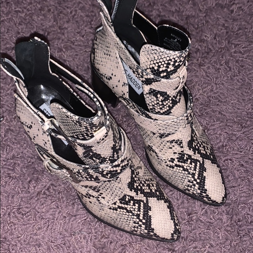 Steve Madden Boots